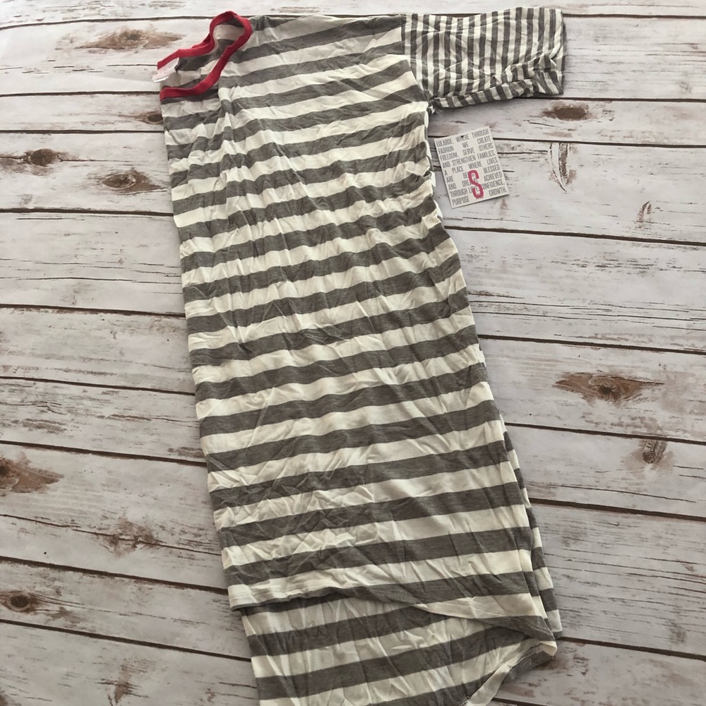 NWT LuLaRoe Irma Small, Runs 2 sizes big